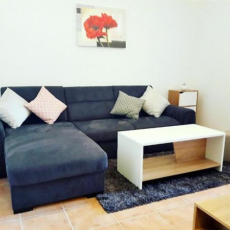 Apartment Nena Near The City Center With Free Parking Pula Exterior foto